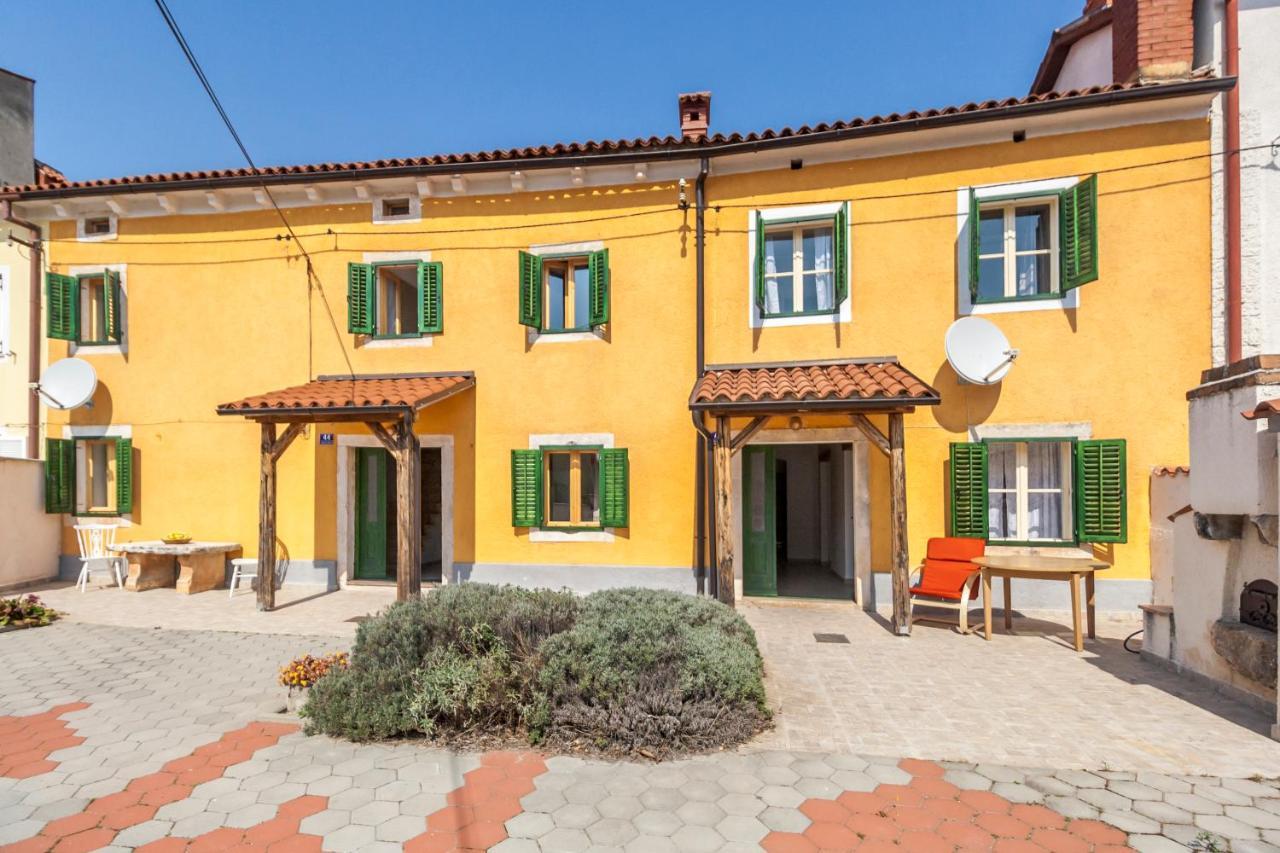 House Krizanic In Marcana, Istria, With 2 Apartments, Total 9 Guests Buitenkant foto