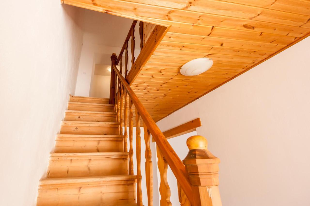 House Krizanic In Marcana, Istria, With 2 Apartments, Total 9 Guests Buitenkant foto