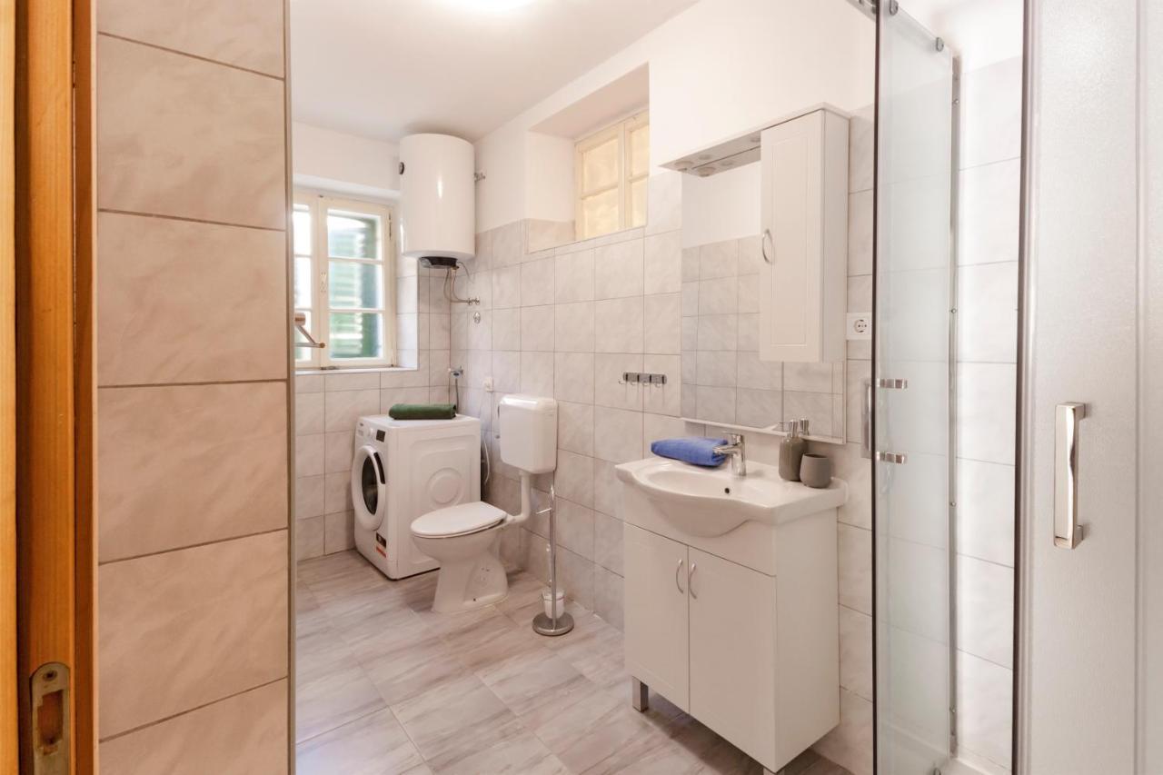 House Krizanic In Marcana, Istria, With 2 Apartments, Total 9 Guests Buitenkant foto