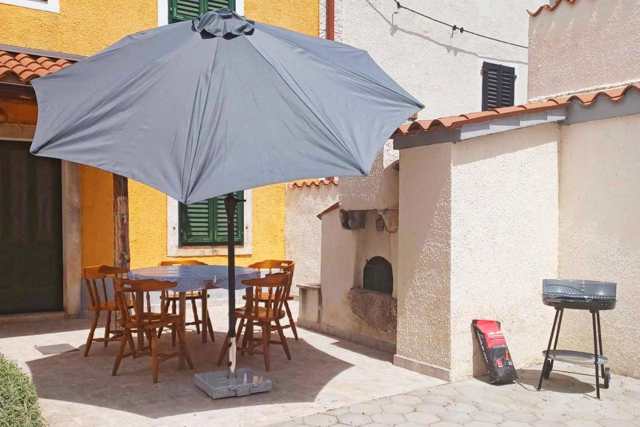 House Krizanic In Marcana, Istria, With 2 Apartments, Total 9 Guests Buitenkant foto