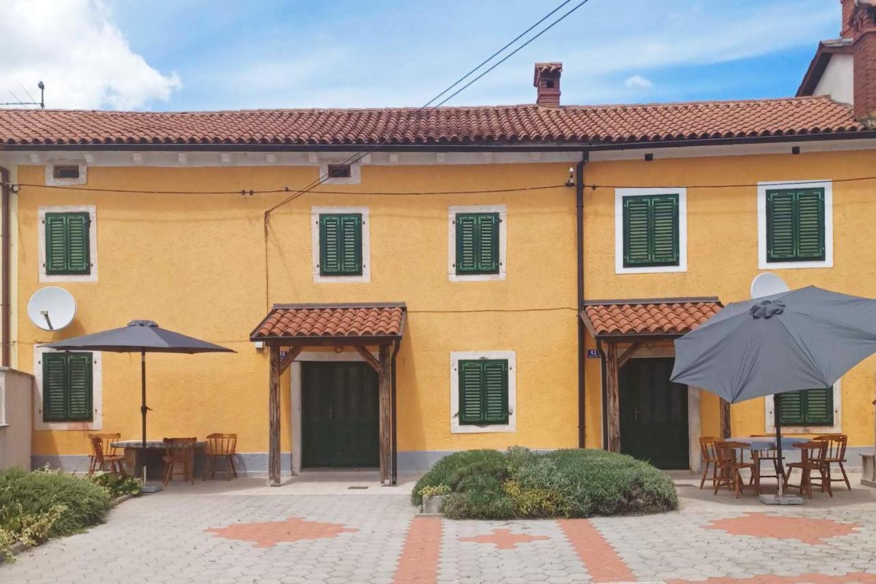 House Krizanic In Marcana, Istria, With 2 Apartments, Total 9 Guests Buitenkant foto